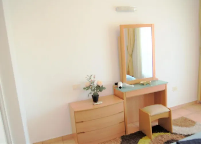 Naama Bay Luxury Stylish Entire Flat With En-suit -centre Of