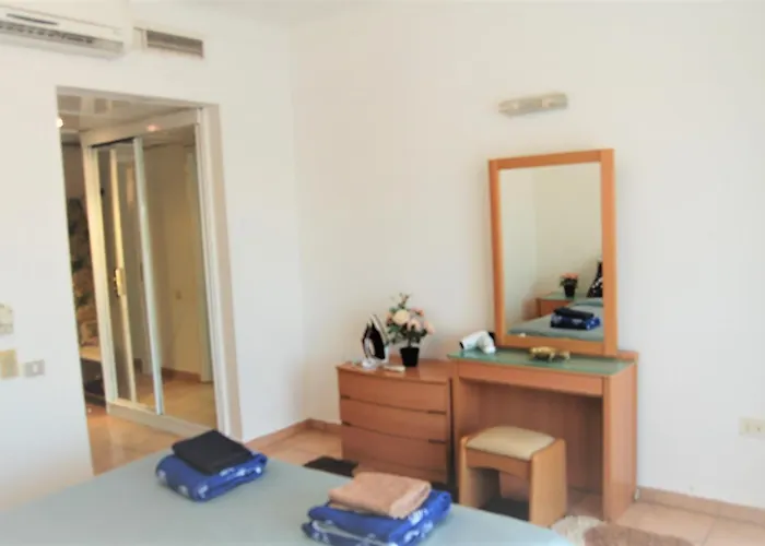 Naama Bay Luxury Stylish Entire Flat With En-suit -centre Of Şarm El-Şeyh